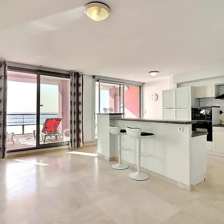 Magnifique En Front De Apartment